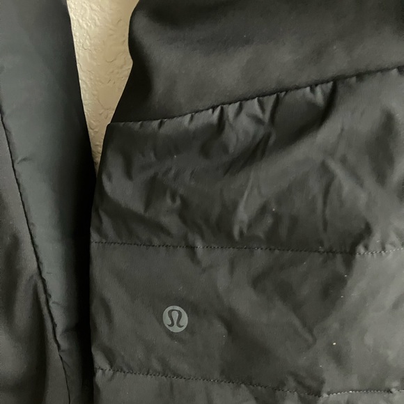 Lululemon Down For It All Jacket (Size 6) NWT - Picture 10 of 16